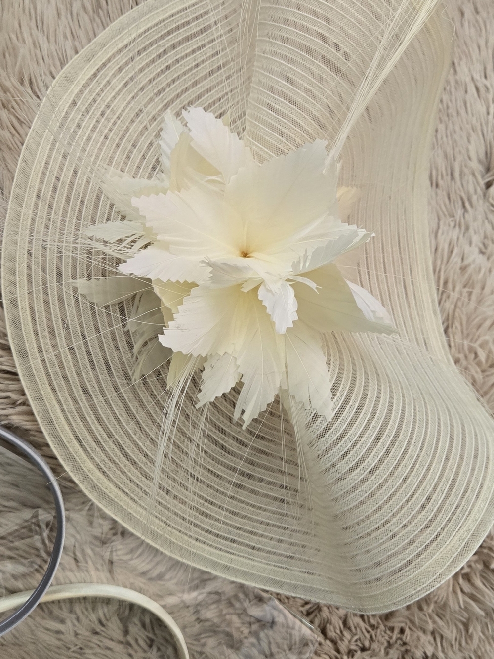 Ivory Wide-Brim Floral Fascinator Hat #1283 - Picture 4 of 8